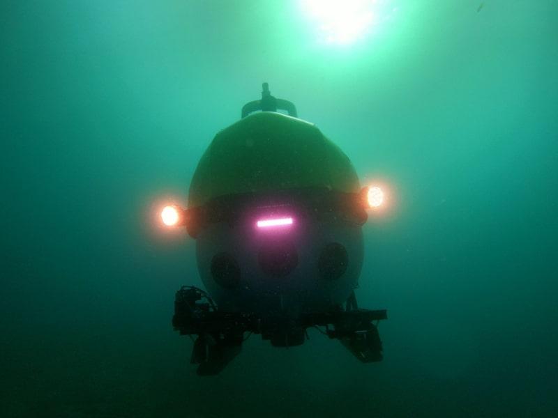 pisces-vi-submarine-underwater-sea-green